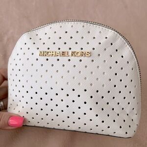 MICHAEL KORS White Leather Cosmetic Bag
